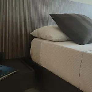 apartments-velasca.italymilanhotels.net/